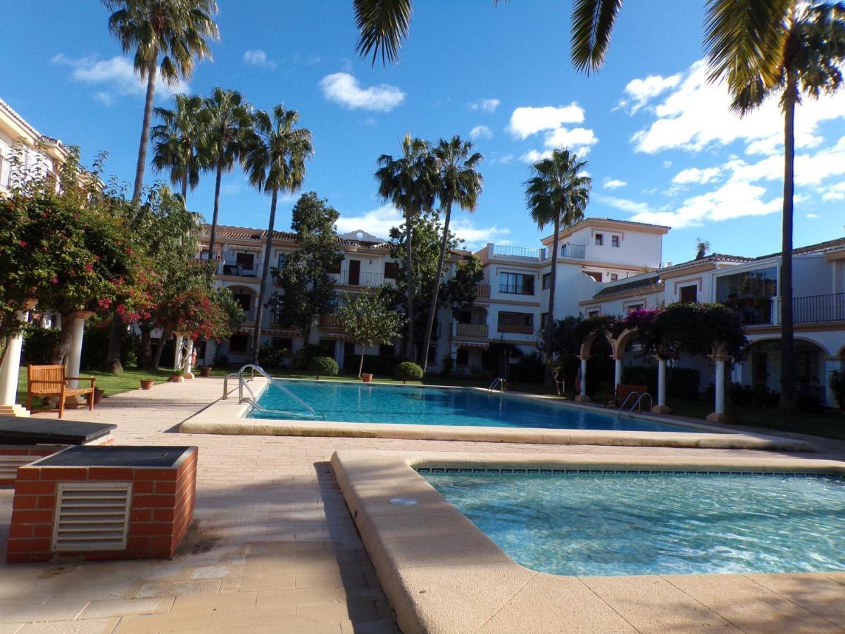 Planta Baja Con Porche Y Piscina, Cerca Del Mar Apartment Denia Ngoại thất bức ảnh